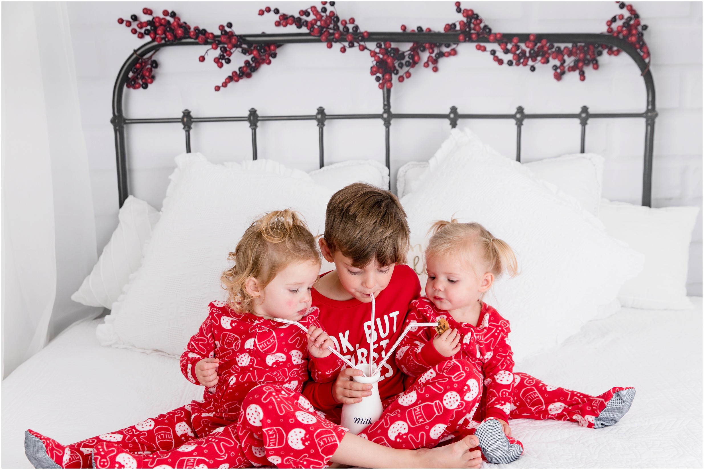 Edmonton Christmas Mini Sessions, nc photography, edmonton family photographer, christmas mini sessions, edmonton family photographer, yeg photographer, st albert photographer, christmas mini photos edmonton, matching pjs, family matching pajamas