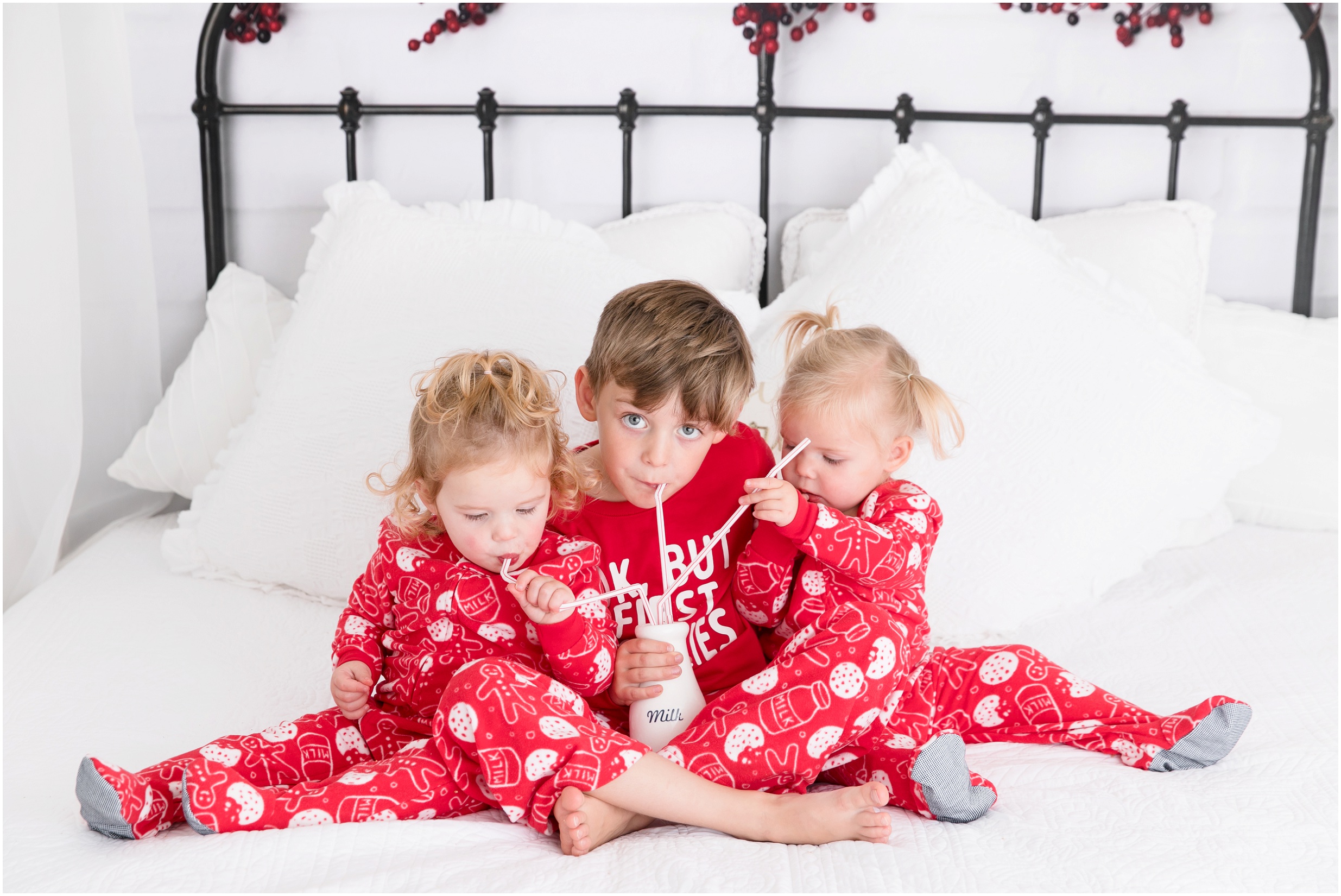 Edmonton Christmas Mini Sessions, nc photography, edmonton family photographer, christmas mini sessions, edmonton family photographer, yeg photographer, st albert photographer, christmas mini photos edmonton, matching pjs, family matching pajamas