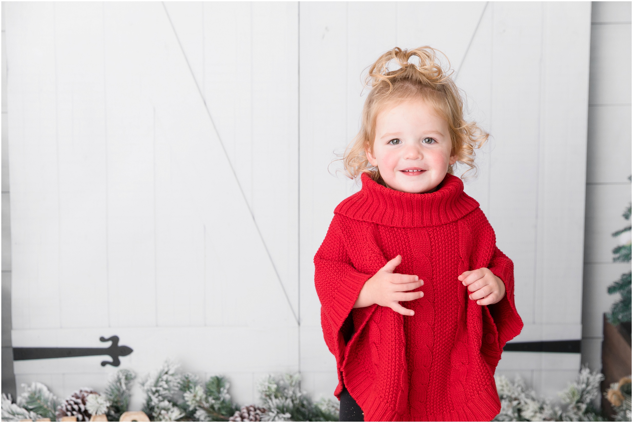 Edmonton Christmas Mini Sessions, nc photography, edmonton family photographer, christmas mini sessions, edmonton family photographer, yeg photographer, st albert photographer, christmas mini photos edmonton, matching pjs, family matching pajamas