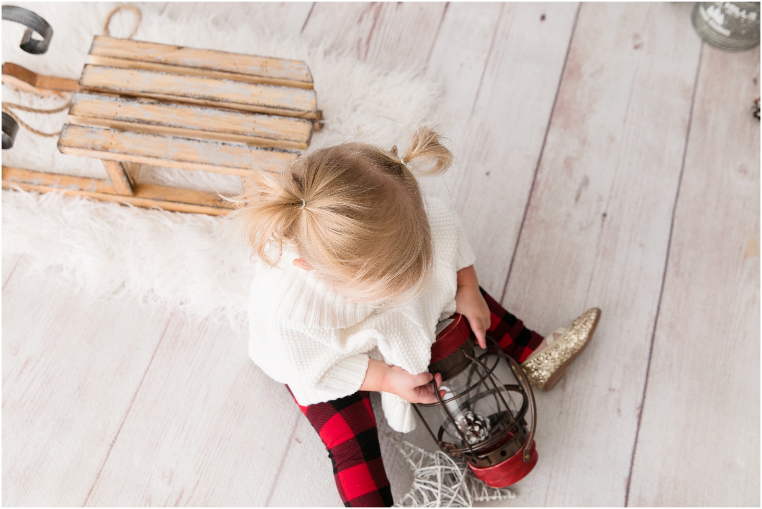 Edmonton Christmas Mini Sessions, nc photography, edmonton family photographer, christmas mini sessions, edmonton family photographer, yeg photographer, st albert photographer, christmas mini photos edmonton, matching pjs, family matching pajamas