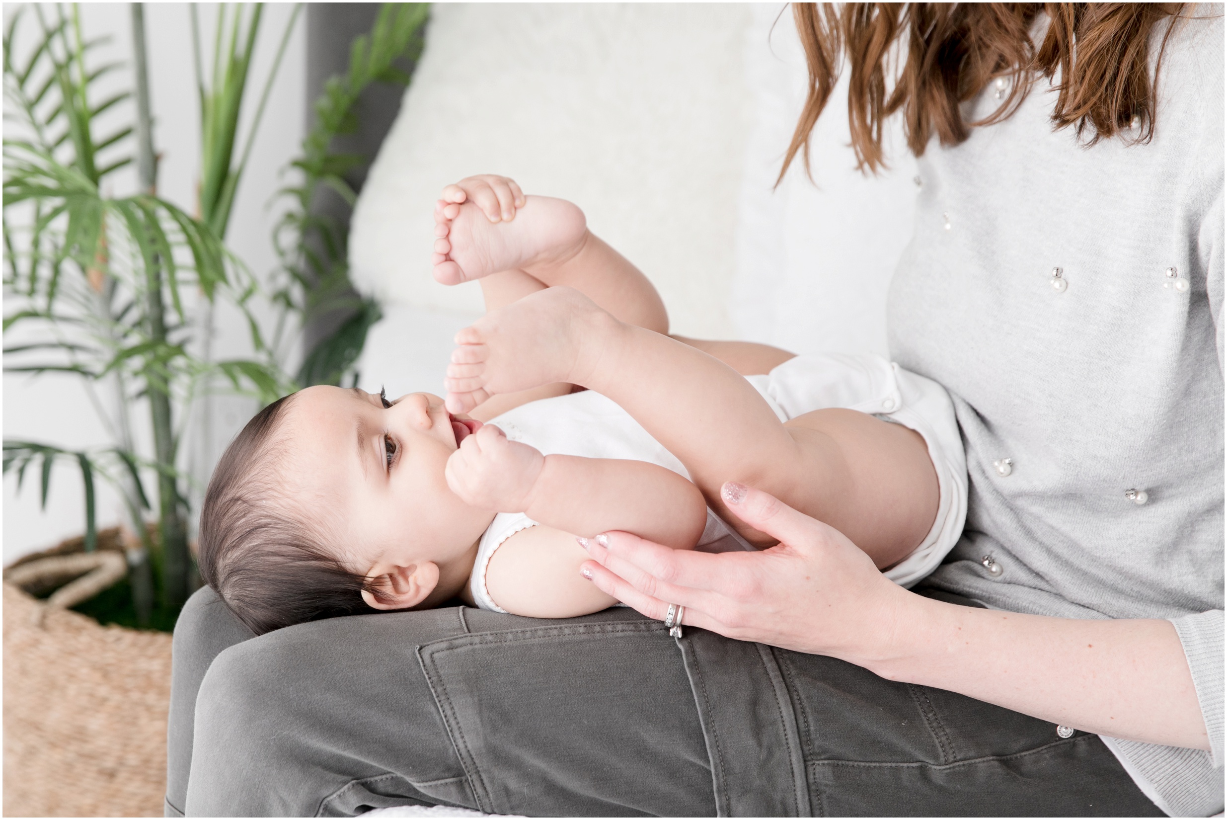 sitter session, edmonton newborn photographer, edmonton family photographer, yegphotographer, nc photography, edmonton newborn photos, sitter, newborn, maternity shoots, maternity photographer edmonton,