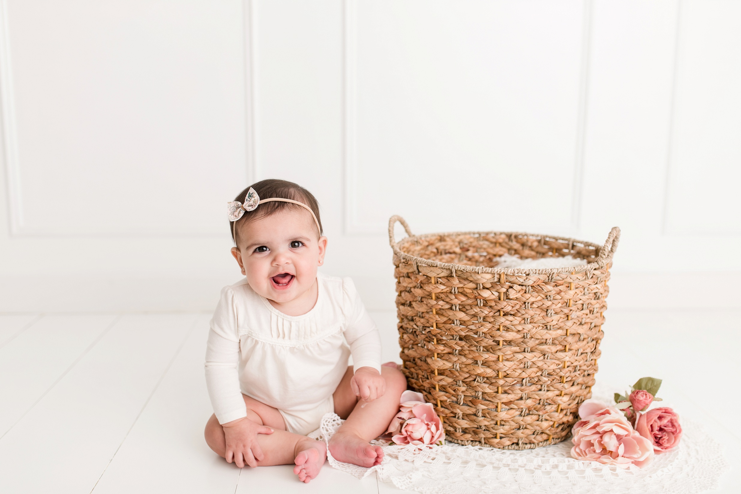 sitter session, 6 month photos, newborn photographer, edmonton newborn photographer, baby photos, first birthday photos, cake smash photographer edmonton, nc photography